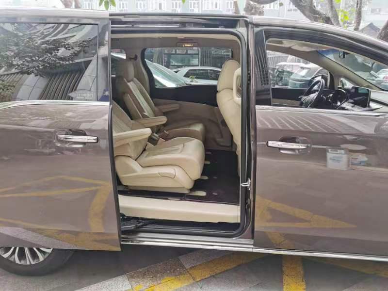 警惕！汽车保养这3个坑，新手最容易踩，别花冤枉钱